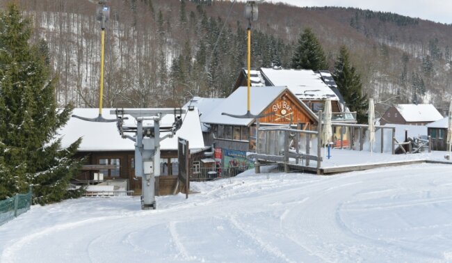 Noch ist der Skihang mit Liftanlage in Holzhau geschlossen. Wird er demnächst öffnen? 