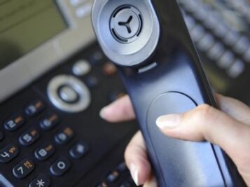 Limbach-Oberfrohna: Telefonbetrügerin ergaunert 29.700 Euro - 