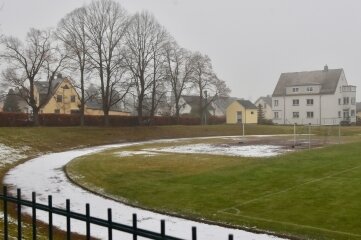 Limbach-Oberfrohna will weiter in Kitas und Schulen investieren - Geplant: Umbau der Sportanlage am Jahnhaus in Limbach-Oberfrohna.
