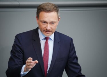 Lindner stellt Bundesetat vor - Opposition sieht Rätselhaushalt - Finanzminister Christian Linder im Bundestag. 