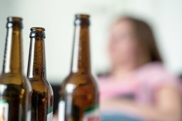 Linke fordern Suchtbeirat im Erzgebirgskreis - Über 1500 Menschen im Erzgebirge waren 2020 wegen Alkoholsucht in Behandlung. 