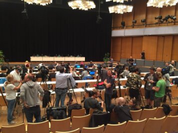 Liveticker zum Nachlesen: #wirsindmehr - das Konzert in Chemnitz - Vorbereitungen zur Pressekonferenz.