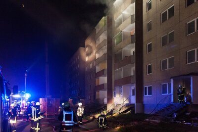 Lößnitz: Brand im abrissreifem Wohnblock - 
