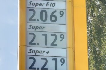 Lohnt nun der Tanktrip über die Grenze? - 24 Stunden später lagen die Kosten deutlich höher: Ein Liter Super kostete 27 Cent mehr. 