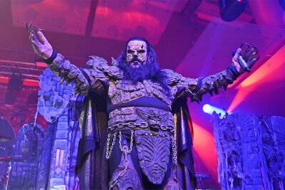 Lordi in Markneukirchen: Monster und Zombies auf der Bühne - Bandgründer und Frontmann Tomi „Mr. Lordi“ Putaansuu.