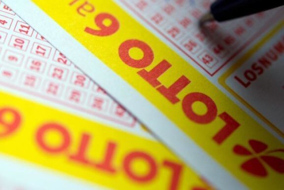Lotto: Millionengewinn geht an Spieler aus Sachsen - Ein Lottospieler aus dem Landkreis Leipzig ist um 2,5 Millionen Euro reicher - vorausgesetzt, er löst seinen Tippschein ein.