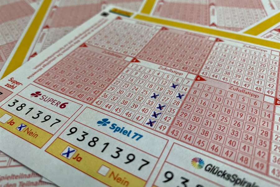 Lotto-Sonderaktion zu Ostern: 333.000 Euro gehen in den Landkreis Zwickau - Alle sechs Zahlen richtig, und das zufällig: Ein Quicktipp hat einem Westsachsen einen sechsstelligen Gewinn beschert.