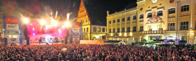 Luxuslärm und Stern Combo Meißen treten beim Zwickauer Stadtfest auf - 