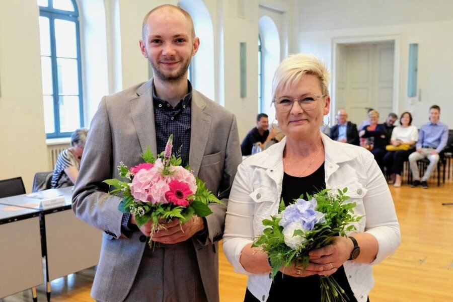 Macher der Alternative zur Radio-Fete erhalten Dank - Blumen in der Stadtratssitzung gab es für Cornelia Schmidt und Gregor Steps.