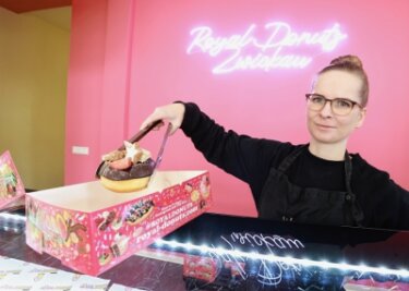Macht "Royal Donuts" in Zwickau dicht? - Inhaberin Nicole Lehmann steht selbst hinter der Ladentheke - allerdings nur noch bis Ende des Monats. 