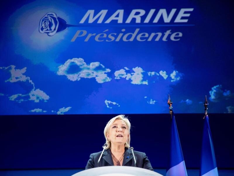 Macron und Le Pen gehen in Stichwahl ums Präsidentenamt - Marine Le Pen ist einen Schritt weiter.