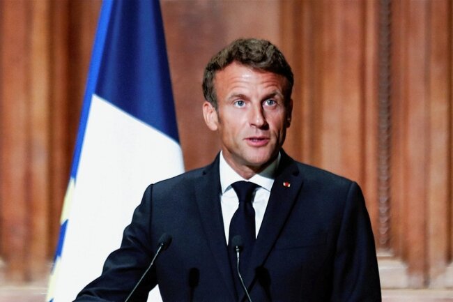 Macrons Partei reformiert sich - Emmanuel Macron - Französischer Präsident