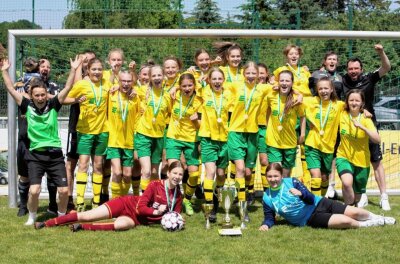 Mädchenteam krönt eine wundervolle Saison - Mit einem 9:0-Sieg gegen den 1. FFC Chemnitz machten die C-Juniorinnen das Double perfekt.