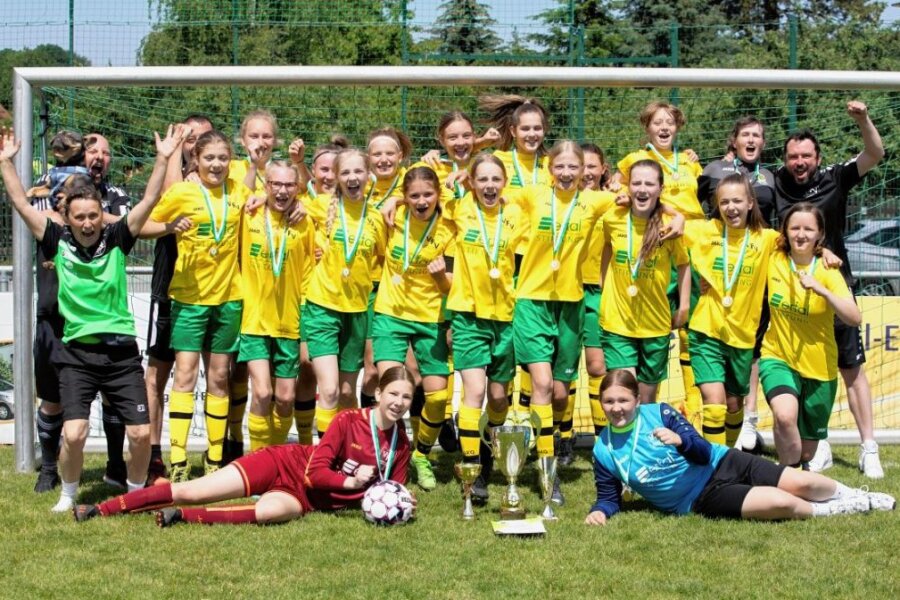 Mädchenteam krönt eine wundervolle Saison - Mit einem 9:0-Sieg gegen den 1. FFC Chemnitz machten die C-Juniorinnen das Double perfekt.