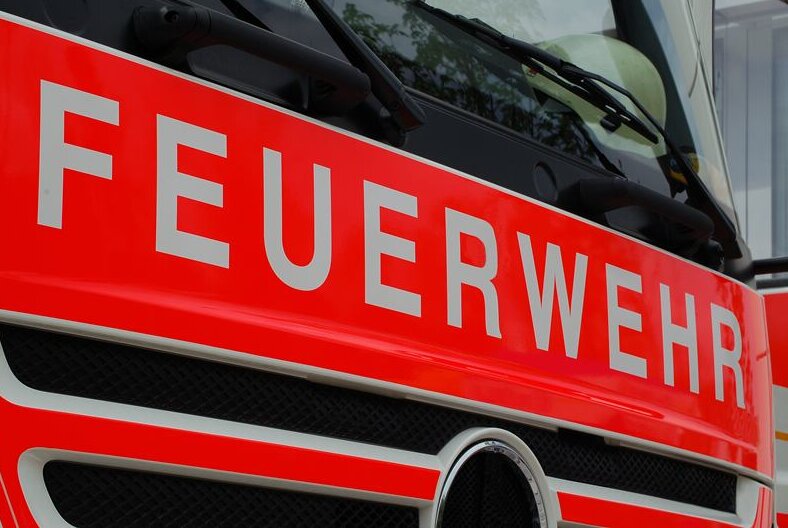 Mähdrescher in Burkhardtsgrün fängt Feuer - 