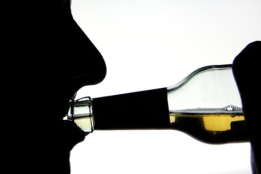 Männer deutlich häufiger wegen Sucht in Reha - Hauptgrund für eine Reha ist bei beiden Geschlechtern Alkoholabhängigkeit.