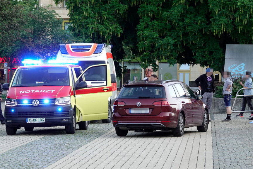 Mann bei Streit im Chemnitzer Stadthallenpark verletzt - 