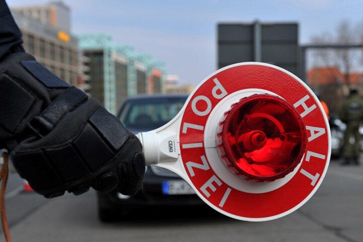 Mann liefert sich Verfolgungsjagd mit Polizei in Zwickau - 
