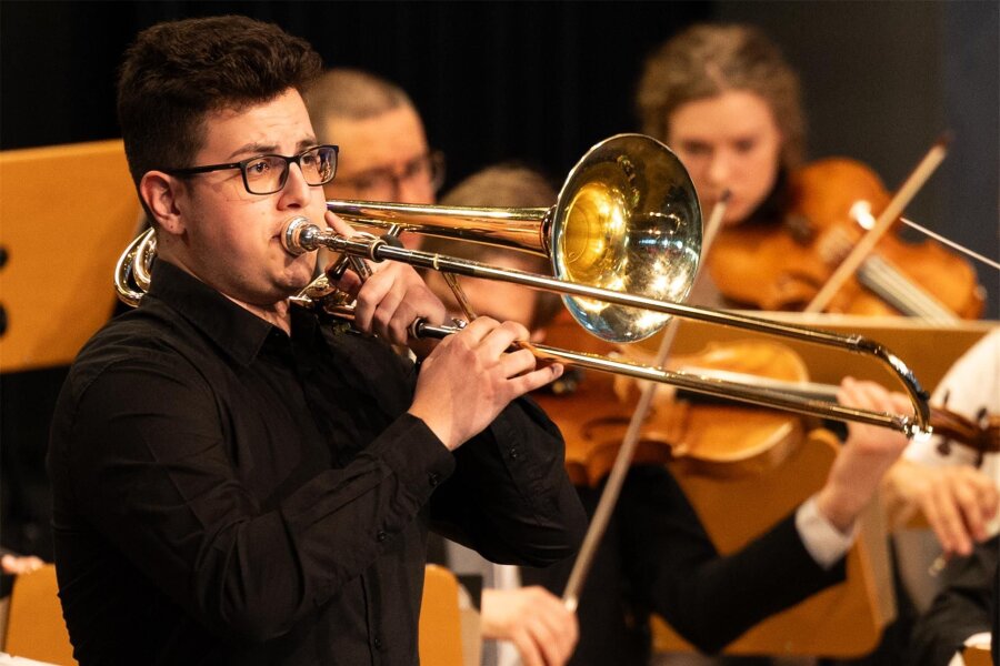 Markneukirchen: 20-jähriger Ungar gewinnt im Fach Posaune - Der 20-jährige Ungar Botond Drahos (Posaune) hat den 59. Internationalen Instrumentalwettbewerb gewonnen.