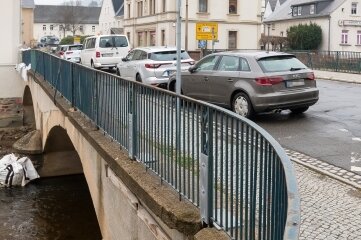 Marktbrücke: Erste Arbeiten ab Montag - Die Marktbrücke in Olbernhau soll ab Montag halbseitig gesperrt werden. 