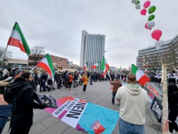 Massenproteste im Iran: Solidaritätskundgebung in Chemnitz - 