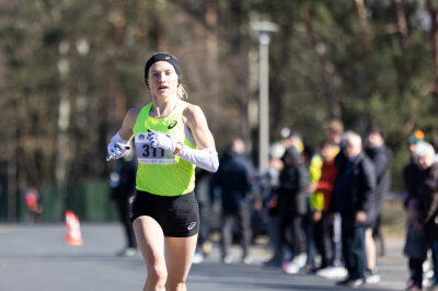 Kristina Hendel lief ihre aktuelle 10-km-Bestzeit von 32:35 min im Vorjahr in Berlin (Foto). In Valencia wurde sie am Sonntag schon nach wenigen Metern unsanft ausgebremst.