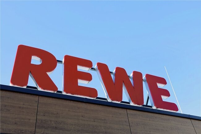 Meerane blockiert Rewe-Pläne: Stadträte warnen vor teurem Rechtsstreit - Die Rewe-Group, die in der Region unter anderem in Lichtenstein und Werdau vertreten ist, hält am Projekt in Meerane fest. 