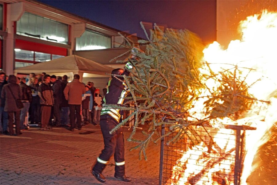 Meeraner Feuerwehrverein „St. Florian“ lädt wieder zum Knutfest ein - Das Knutfest hat in Meerane seit vielen Jahren Tradition.