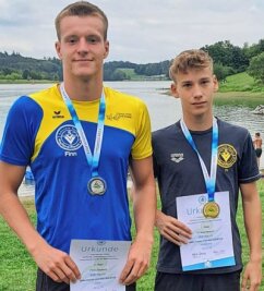 Mehr als 200 Starter an der Talsperre - Til Neumeister (rechts) fischte Gold aus dem Pöhler Wasser, Finn Taubert gewann Bronze.