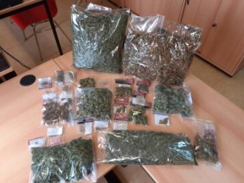 Mehr als ein Kilogramm Marihuana: Polizei findet Drogen in Mittweidaer Wohnung - 