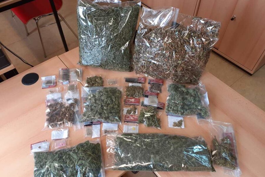 Mehr als ein Kilogramm Marihuana: Polizei findet Drogen in Mittweidaer Wohnung - 