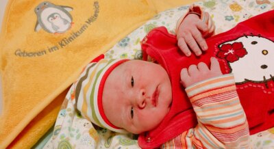 Mehr Mütter wollen nach der Entbindung schneller heim - Laura Marianna ist am 2. Januar 11.59 Uhr mit 3960 Gramm Gewicht per Kaiserschnitt zur Welt gekommen. Ihre stolzen Eltern Natalia Weronika und Dawid Piotr Cieslak wohnen in Mittweida. 