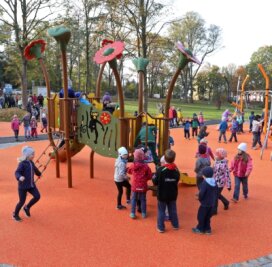 Mehr Platz zum Spielen im Stadtpark - Der Spielplatz im Stadtpark von Oberlungwitz soll aus Mitteln des Bürgerhaushaltes erweitert werden. In dieses Vorhaben ist auch der Jugendbeirat einbezogen.