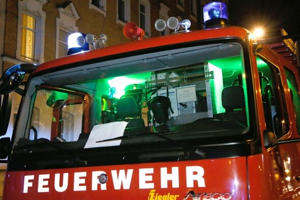 Mehrere Brände in Chemnitz-Gablenz halten Feuerwehren auf Trab - 