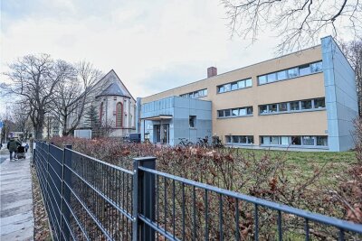 Mehrere Kitas in Chemnitz vor der Schließung - Auch die Kindertagesstätte "Kaßbergzwerge" an der Weststraße in Chemnitz zählt zu den Schließungskandidaten. Spätestens 2027 sollen dort und in vier weiteren Einrichtungen die Lichter ausgehen. 