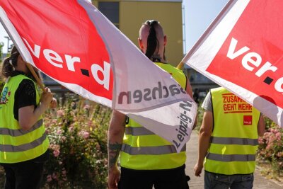 Mehrtägiger Streik bei Edeka-Foodservice in Chemnitz gestartet - Der Tarifstreit im Groß- und Außenhandel geht weiter. Verdi hat einen mehrtägigen Streik in Chemnitz angekündigt.