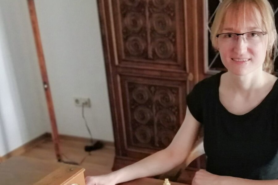 Miezen vor Jubiläumsstart - Maria Schöne ist neu im Team der Rodewischer Schachmiezen.