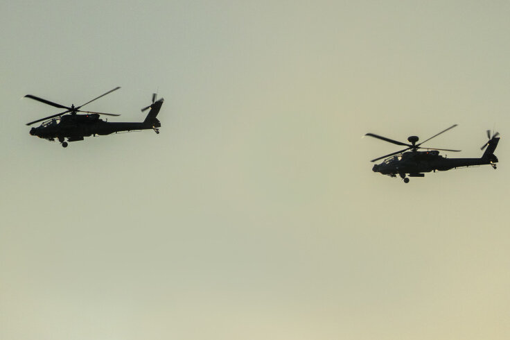 Militärhubschrauber sorgen für Aufsehen - Insgesamt zehn Hubschrauber sind am Mittwochabend in zwei Formationen über Schwarzenberg geflogen.