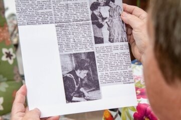 Milkauerin näht mehr als 1500 Kleider - Bereits 1962 hatte die Presse über die damals "junge Meisterin Gisela" und über die PGH "Elegant" berichtet. 