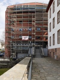 Millionengrab: Landkreis zieht vor nächste Instanz - Erneut eine Baustelle: das Landratsamt in Annaberg. 