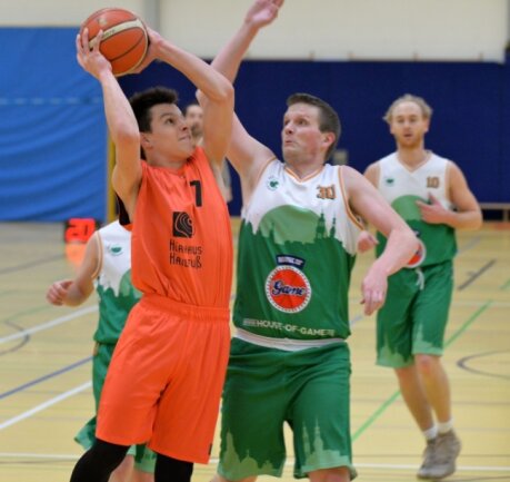 Miners rüsten sich für neue Korbjagd - Großes Talent: Jakub Klobusiak (l.), der schon mit 14 Jahren bei den ATSV-Männern debütierte, wechselt zu den Niners Chemnitz. 