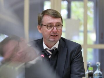            Roland Wöller (CDU), Innenminister von Sachsen, spricht.