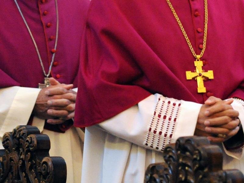 Missbrauch: Katholische Kirche entschuldigt sich für Vertuschen - 