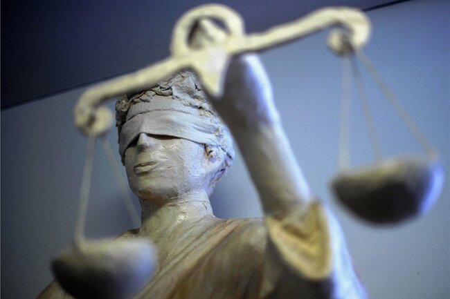 Statue der Justitia: Nicht immer ist das Vorgehen der Justiz für Laien nachvollziehbar.