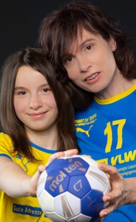 Mit 40 Fieber zum WM-Titel - In Carola Ciszewskis Fußstapfen: Tochter Charlotte spielt mittlerweile in der Sachsen-Auswahl.