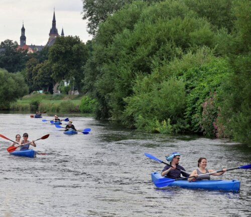 Bei mehreren Kajak-Touren haben am Wochenende Einheimische und Besucher aus mehreren Teilen Deutschlands die Schönheit des Muldentales zwischen Waldenburg und Wolkenburg vom Fluss aus erlebt. 
