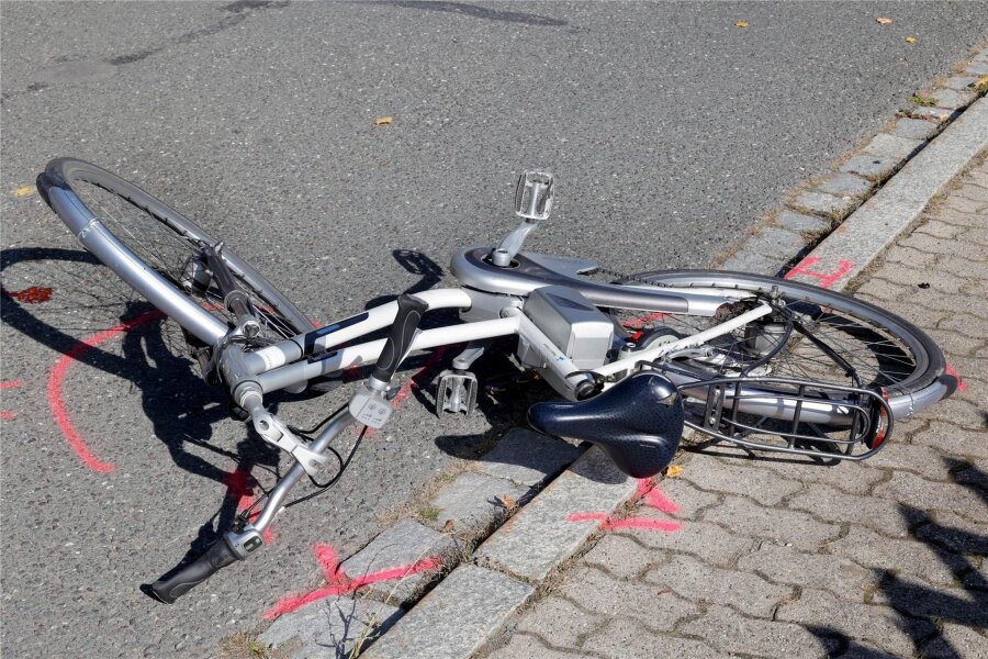 Mit dem Fahrrad: Zehnjährige baut Unfall in Plauen - Immer wieder ereignen sich auf der Bahnhofstraße in Plauen Unfälle, in die Radfahrer verwickelt sind.