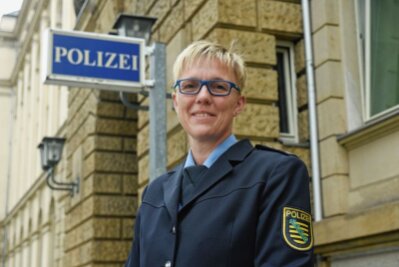 "Mit dem Kind Regeln besprechen" - Jana Ulbricht, Erste Polizeihauptkommissarin, ist Pressesprecherin der Polizeidirektion Chemnitz. Sie sagt: "Wenn es aussieht, als würde das Kind bedrängt, sollte man es unterstützen und/oder zumindest die Polizei verständigen." 