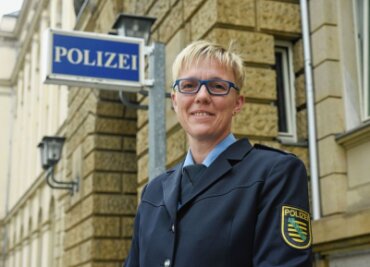 "Mit dem Kind Regeln besprechen" - Jana Ulbricht, Erste Polizeihauptkommissarin, ist Pressesprecherin der Polizeidirektion Chemnitz. Sie sagt: "Wenn es aussieht, als würde das Kind bedrängt, sollte man es unterstützen und/oder zumindest die Polizei verständigen." 