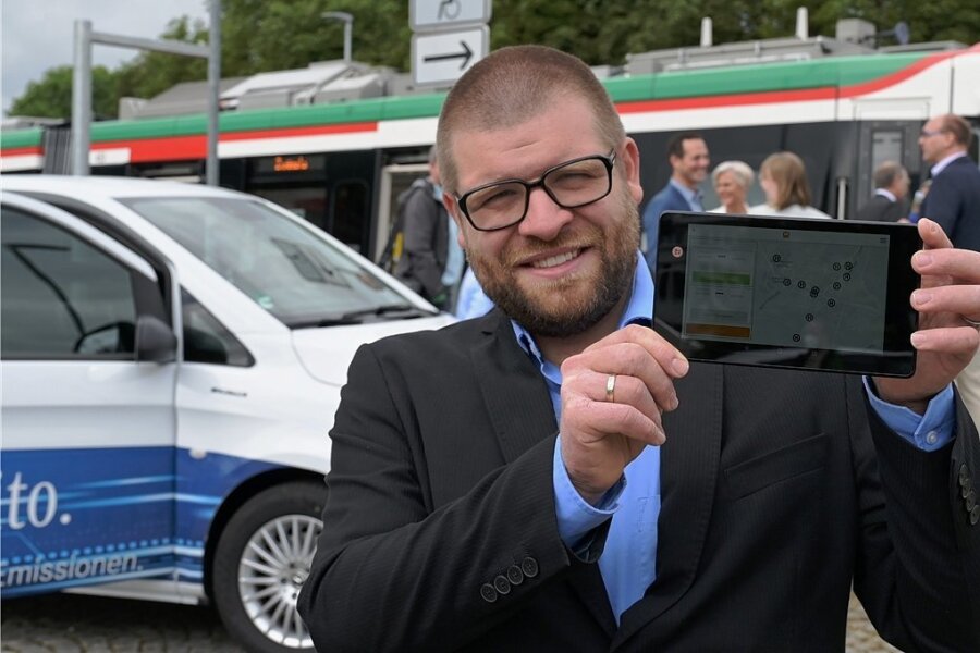 Er leitet das Smart-City-Projekt in Zwönitz: Martin Benedict. Die Software für den Anschlussverkehr per Elektrobus ist schon fertig. 
